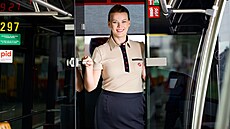 Padesátka zam�stnanc� pra�ského dopravního podniku za�ala testovat nové...