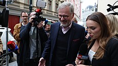 Premiér Petr Fiala piel volit do druhého kola senátních voleb. (26. záí 2024)
