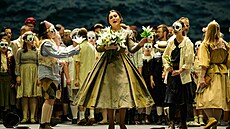 Olga Busuiocová (Desdemona), Kühn�v d�tský sbor, a sbor Státní opery v...