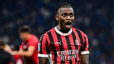 Hrá AC Milán Rafael Le&#227;o oslavuje po utkání s Interem Milán (22 záí 2024)
