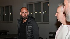 Jedni�ka Lep�ího severu Jan Paparega také dorazil na jednání s ANO. (21. zá�í...