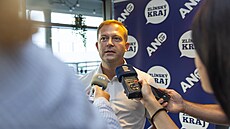 Old�ich Hájek (ANO) postoupil z prvního místa do druhého kola senátních voleb...