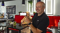 Nám�stek pro dopravu Radek Dole�el se raduje z úsp�chu hnutí ANO ve Zlínském...
