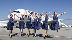 nmecko mnichov lufthansa oktoberfest letuka kostým dirndl