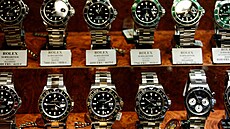 Výloha obchodu hodináské znaky Rolex ve výcarském Luganu (18. kvtna 2022)