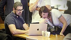 Volební �táb ANO v Libereckém kraji je v Obchodním centru LBC. Výsledky sleduje...