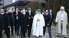 Duchovní vdce ádu bektáíja, dedebaba Baba Mondi, pi setkání s tureckou...