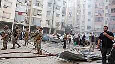 Libanon�tí vojáci na míst� izraelského úderu, který zasáhl ji�ní p�edm�stí...