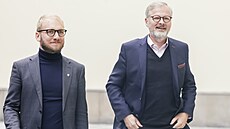 Premiér a pedseda ODS Petr Fiala a editel komunikace Václav Smolka