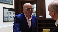 Franti�ek Lukl p�i sledování výsledk� krajských voleb v roce 2024