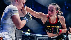 Lucie Pudilová (vpravo) proti Cecilii Bolanderové