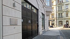 Senová�né nám�stí, tehdy �Gorká�. Prodejna jízdních kol.