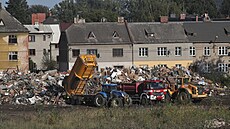 Krnov, podobn jako dalí msta, zaplavily po povodovém úklidu tuny odpadu.