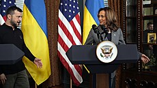 Ukrajinský prezident Volodymyr Zelenskyj se v USA sešel s prezidentem Bidenem a...
