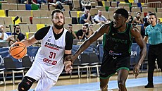 Martin K�í� z Nymburka úto�í proti kosovské Trep�e v kvalifikaci Ligy mistr�.