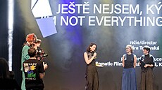 Ud�lování cen Zlatý led�á�ek na 37. ro�níku filmového festivalu Led�á�ek v...