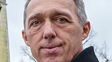 Starosta Bas Miroslav Kroc ze STAN kandiduje na post sentora za volebn obvod...