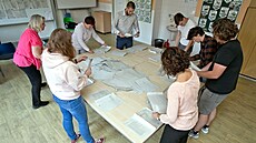 S�ítání hlas� v Základní �kole Chválenická v Plzni. (21. zá�í 2024)