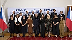 P�i p�íle�itosti Dne �eské státnosti v ned�li p�edal ve Vald�tejnském paláci...