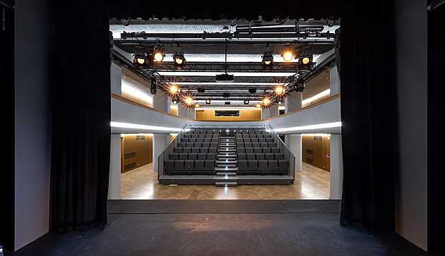 Pohled do sálu obnoveného olomouckého kina Central, ze kterého je nyní...