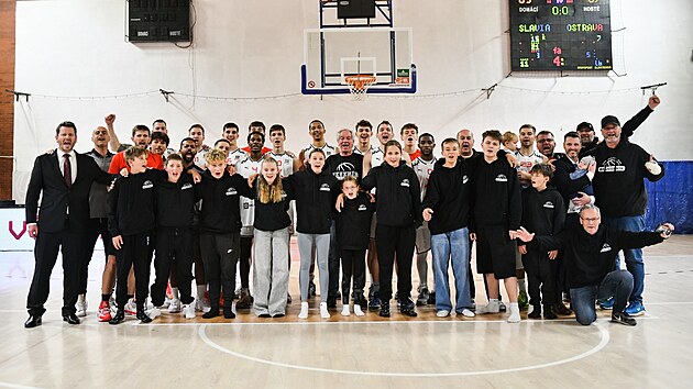 Slávisti�tí basketbalisté si pod svá k�ídla vzali klub z Jeseníku.