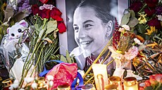 Pietní místo v centru Curychu, kde lidé uctívají památku �výcarské cyklistky...