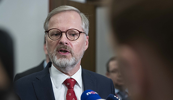 Premiér Petr Fiala odpovídá noviná��m po jednání zástupc� vlády s odbory o...