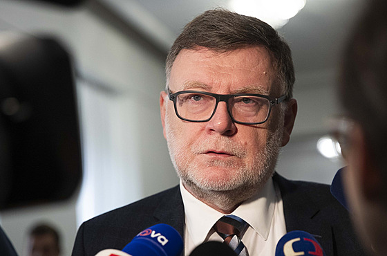 Ministr financí Zbynk Stanjura ped jednáním vlády 2. íjna 2024. Vláda se...