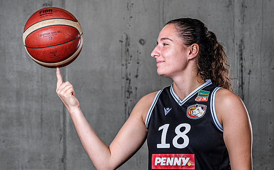 Eli�ka Hálová v dresu Sokola Hradec Králové