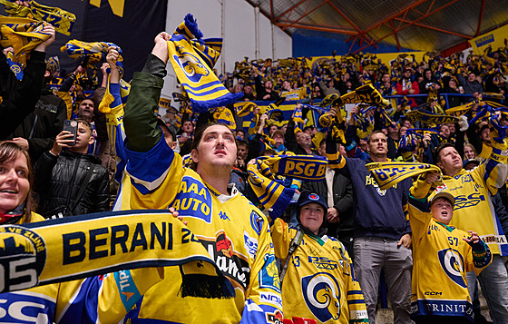 Zlín�tí fanou�ci v zápase se Vsetínem