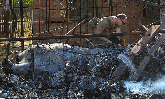 V ukrajinské Kos�antynivce dopadl pravd�podobn� sest�elený ruský experimentální...