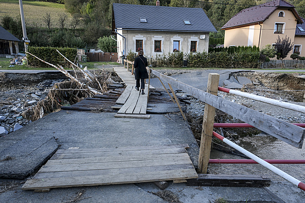 V Holovicích jsou vyplavené desítky domácností. Ti domy eká demolice. Jiné...