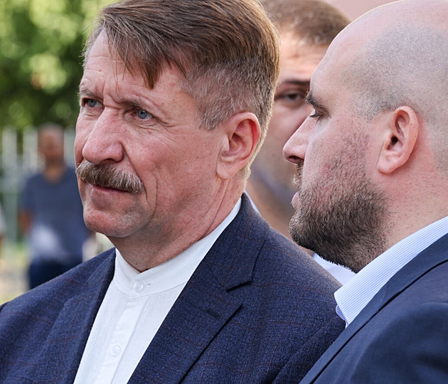 Z amerického vězení až do ruské Dumy. Obchodník se smrtí hrozí Ukrajině