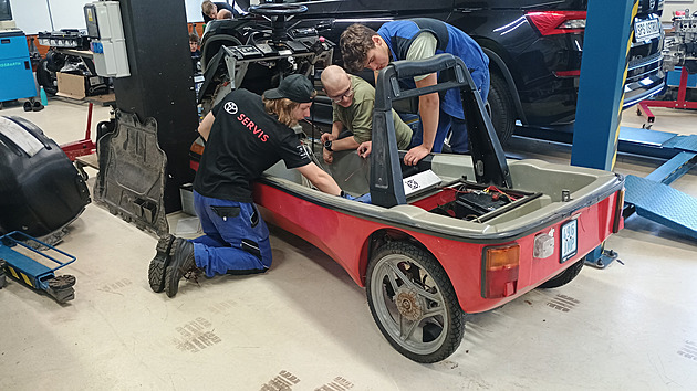 Unikátní elektrickou tíkolku El Mini City chtjí do konce kolního roku dostat...