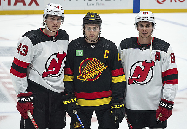 Tři výjimeční bratři, co vzbuzují úžas. Jak Hughesovi postupně dobývají NHL