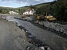 V Holovicch jsou vyplaven destky domcnost. Ti domy ek demolice. Jin...