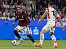 Albion Rrahmani obehrává slavistického kapitána Jana Boila.