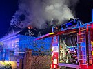 Hasii v noci na stedu likvidovali por domu v eskch Budjovicch. (2....