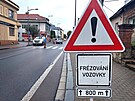 S podobnou dopravn� zna�kou se �idi�i na pr�tahu �eskou T�ebovou setk�vaj� u�...