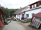 Prce na obnov domk a jejich okol potrvaj msce i roky. Povode na obec...