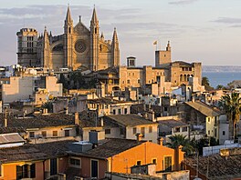 Hlavní msto Mallorcy Palma oívá na podzim znovuzahájením kulturní sezony. Bez...