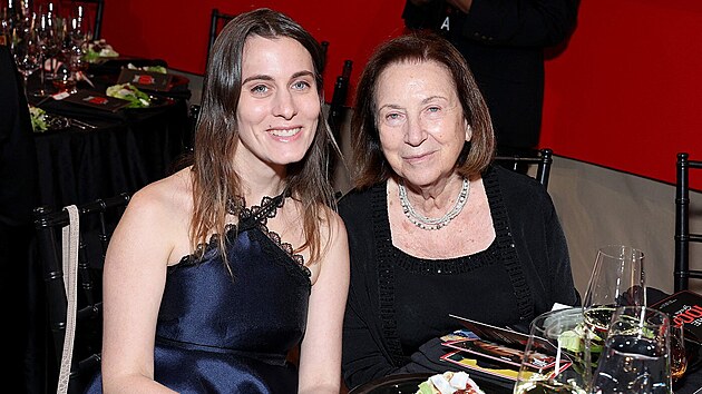 V�dkyn� Svetlana Mojsovova (vpravo) na galave�eru TIMe100 v newyorsk�m Lincolnov� centru, 25. dubna 2024