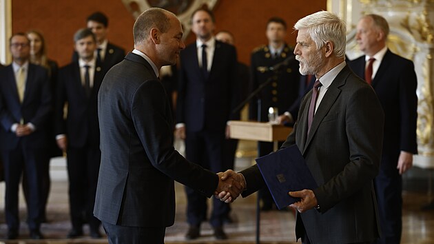 Prezident Petr Pavel jmenoval dva nov� ministry. Nov�m ministrem pr�myslu a obchodu je Luk� Vl�ek a Petr Kulh�nek (na sn�mku) je ministrem pro m�stn� rozvoj. (8. ��jna 2024)