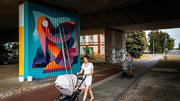 Ji� druh� rok po sob� m�l mo�nost pozm�nit podobu ve�ejn�ho prostoru v Olomouci bulharsk� um�lec Glow.