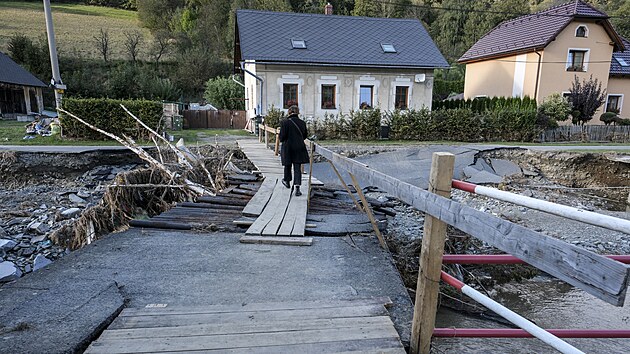 V Holovicch jsou vyplaven destky domcnost. Ti domy ek demolice. Jin pijdou o sv pokozen sti.