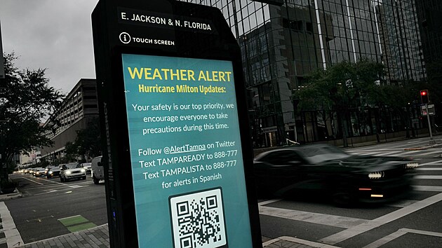 Sotva odezn�la Helene, u� se p�ihl�sil hurik�n Milton . P�edpokl�d� se, �e nejv�t�� z�sah dostane floridsk� Tampa.