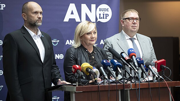 Tisková konference Hnutí ANO. Na snímku hovoří Alena Schillerová. (1. října 2024)
