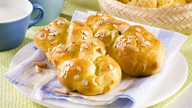 Pletýnky s ovesnými vlokami a mandlemi 