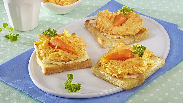 Toasty s mrkvovou pomazánkou