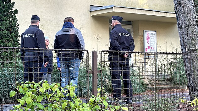 V pra�sk� �im�nkov� ulici majiteli utekli dva rotvajle�i a usmrtili jin�ho psa a pokousali jeho majitelku.